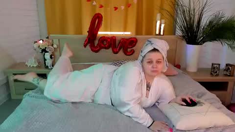 Snapshot of sladadeew chatting on 5, 3, 2025 Slada Deew online show from 5, 3, 2025