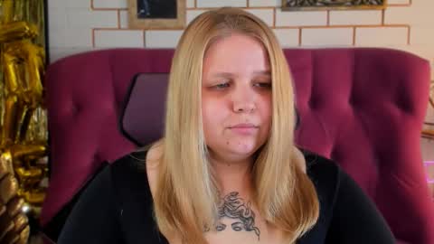 Snapshot of sladadeew chatting on 7, 3, 2026 Slada Deew online show from 7, 3, 2026