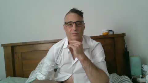 slave4live online show from 28, 2, 2026