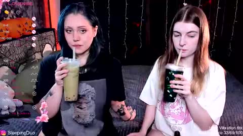 Snapshot of sleepingduo chatting on 27, 10, 2025 Hi We are Iva and Angela Nice to meet u 3 online show from 27, 10, 2025