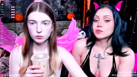 Snapshot of sleepingduo chatting on 31, 10, 2025 Hi We are Iva and Angela Nice to meet u 3 online show from 31, 10, 2025