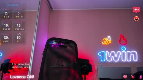 Snapshot of slemgem chatting on 5, 1, 2025 Slemgem Amy friends online show from 5, 1, 2025