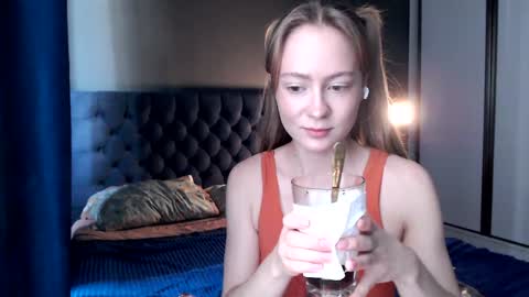 Snapshot of slemgem chatting on 24, 10, 2025 Slemgem Amy friends online show from 24, 10, 2025