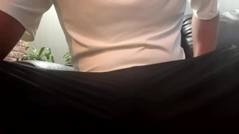 Snapshot of slick2285 chatting on 15, 9, 2025 slick2285 online show from 15, 9, 2025