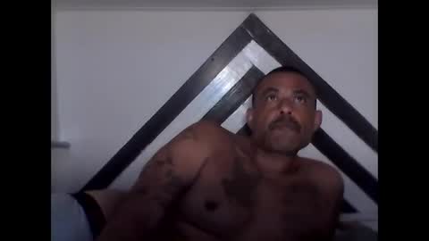 Snapshot of slickstre chatting on 20, 4, 2026 slickstre online show from 20, 4, 2026