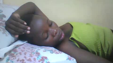 slim_petite_ebony online show from 31, 1, 2025