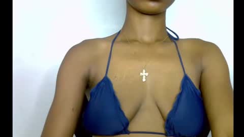 Snapshot of slim_petitqueen chatting on 19, 12, 2025 Alice online show from 19, 12, 2025