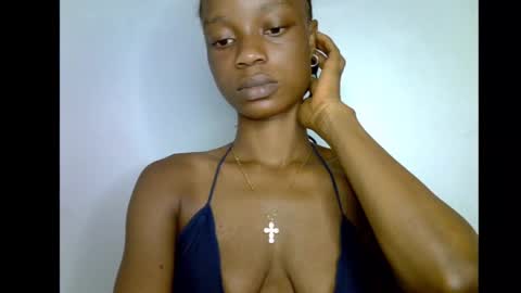 Snapshot of slim_petitqueen chatting on 6, 1, 2026 Alice online show from 6, 1, 2026