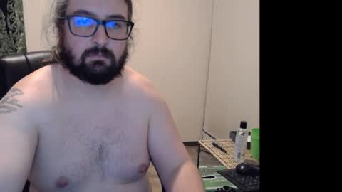 Snapshot of slimdizzy64 chatting on 6, 1, 2025 slave drew or slut online show from 6, 1, 2025