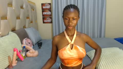 slimqueenbae online show from 25, 7, 2026