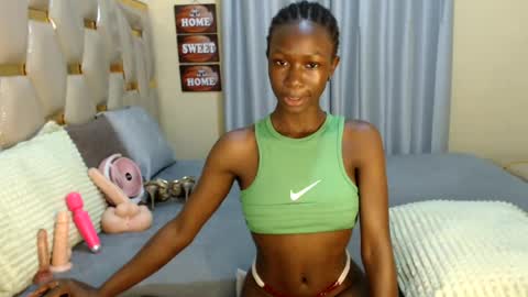slimqueenbae online show from 26, 7, 2026
