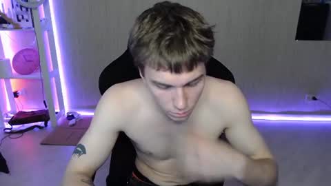 Snapshot of slippery_baby chatting on 2, 8, 2026 Mila online show from 2, 8, 2026