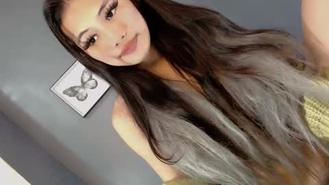 slut4attention online show from 28, 4, 2026