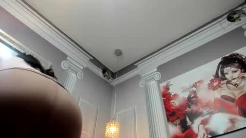 Paola  online show from 15, 11, 2025