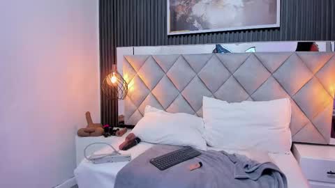 Snapshot of slut_milf_ chatting on 4, 11, 2025 slut_milf_ online show from 4, 11, 2025