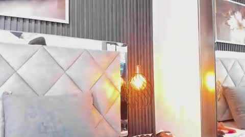 Snapshot of slut_milf_ chatting on 19, 12, 2025 slut_milf_ online show from 19, 12, 2025