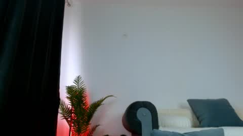 Snapshot of slut_tattoogirl chatting on 5, 6, 2026 Ariana online show from 5, 6, 2026