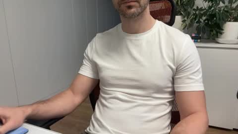 Snapshot of slutguy81 chatting on 4, 3, 2026 Slutguy81 online show from 4, 3, 2026