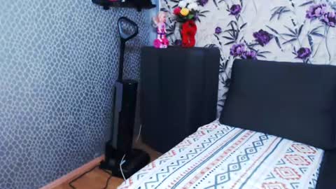 slutihmami online show from 24, 7, 2026