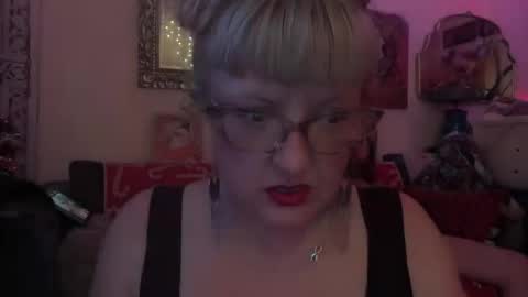 Snapshot of slutsinthecity138 chatting on 4, 12, 2025 slutsinthecity138 online show from 4, 12, 2025