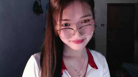 slutty_hannaxx online show from 27, 4, 2026