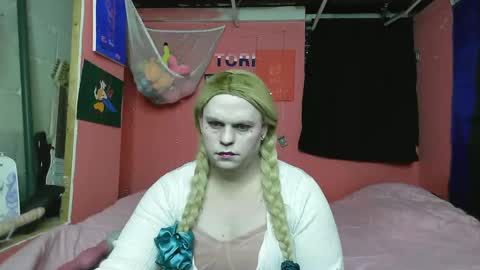 Tori Smith online show from 11, 2, 2025