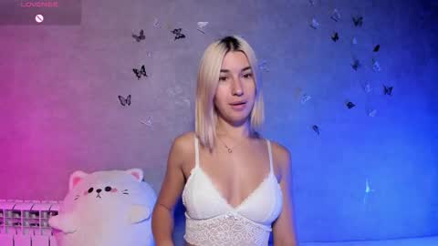 Melani online show from 28, 9, 2025