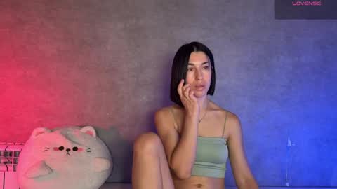 Snapshot of smaillev chatting on 19, 5, 2026 Melani online show from 19, 5, 2026