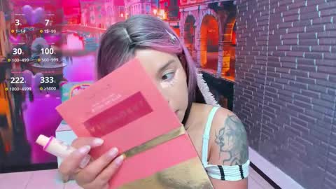 Snapshot of small__naughty chatting on 25, 10, 2025 Mariana Torres online show from 25, 10, 2025