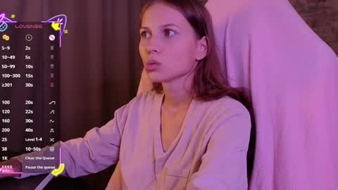 Snapshot of small_emma0 chatting on 3, 10, 2025 Emma online show from 3, 10, 2025