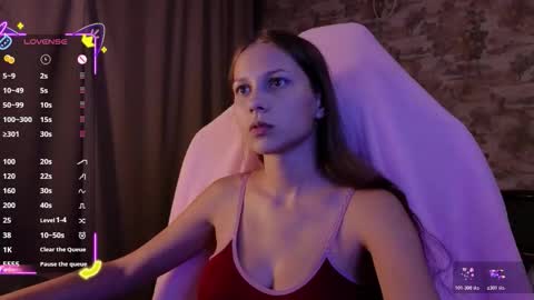 Snapshot of small_emma0 chatting on 3, 11, 2025 Emma online show from 3, 11, 2025