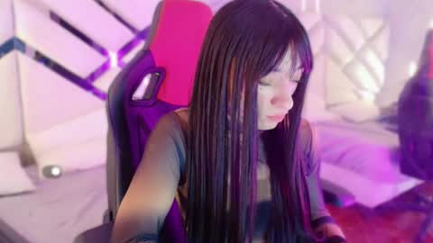 Small Hot19 online show from 13, 5, 2026