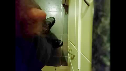 Small Hairy Uncut online show from 29, 10, 2025