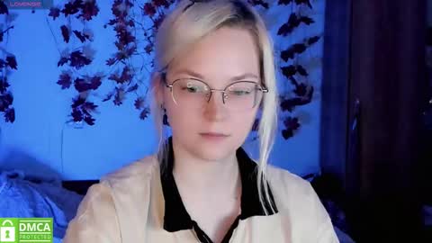 Snapshot of smallimpmeili chatting on 21, 11, 2025 smallimpmeili online show from 21, 11, 2025