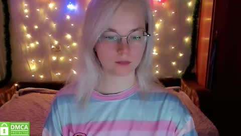 Snapshot of smallimpmeili chatting on 27, 11, 2025 smallimpmeili online show from 27, 11, 2025