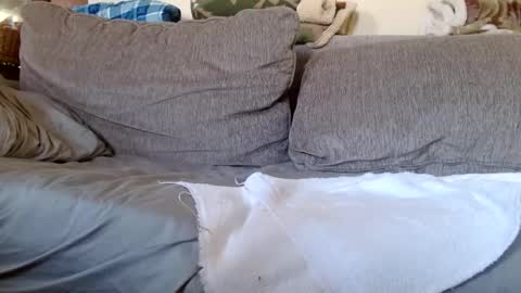 smallmalelass online show from 10, 3, 2025