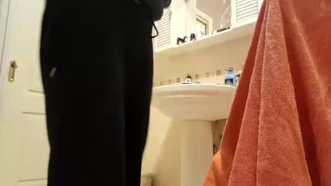 smallone8825 online show from 1, 3, 2026