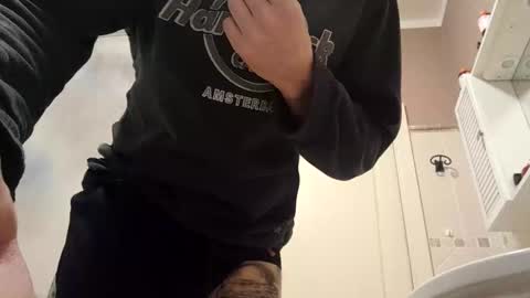 smallone8825 online show from 24, 4, 2026