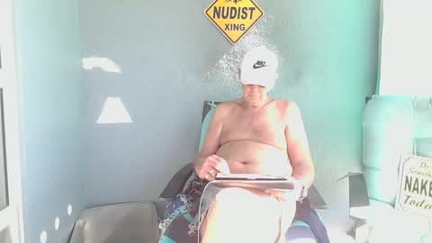 Daddy online show from 4, 2, 2025