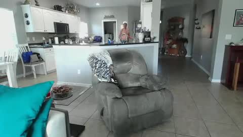 Daddy online show from 11, 2, 2025