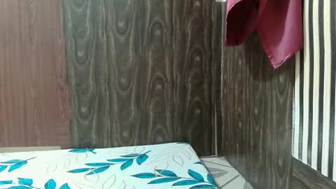 smalltitsbabe18 online show from 2, 12, 2025