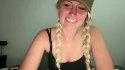 smexxii93 online show from 29, 9, 2025