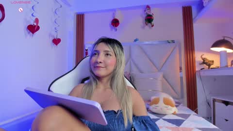 smile__1 online show from 29, 12, 2024