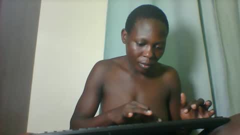 Snapshot of smilecuty chatting on 24, 11, 2025 Nancy Akinyi Otieno online show from 24, 11, 2025