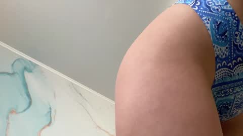 smiling_riddle online show from 3, 12, 2024