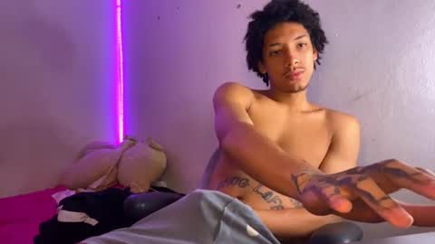 smith_kiki66 online show from 14, 6, 2026