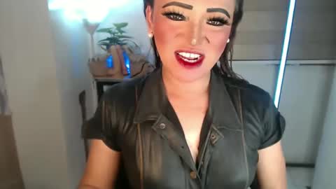 Snapshot of smokeprincess chatting on 11, 2, 2025 Amanda online show from 11, 2, 2025