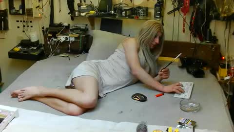 smokeslut365 online show from 10, 2, 2026