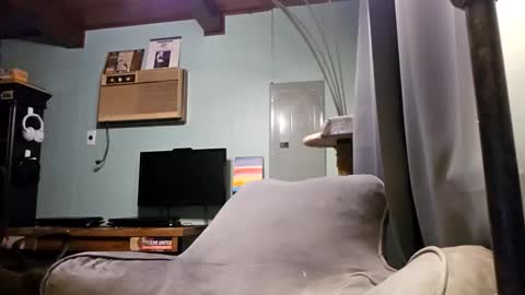 Snackyyyy online show from 28, 4, 2026