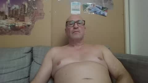 Snapshot of sneakerboy18 chatting on 12, 6, 2026 sneakerboy18 online show from 12, 6, 2026